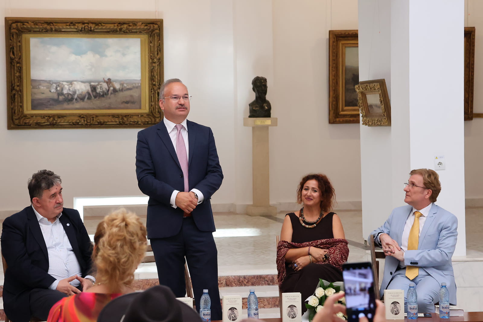 „Regina Maria a României. Din viață în eternitate – lansare de carte la Muzeul de Artă Constanța